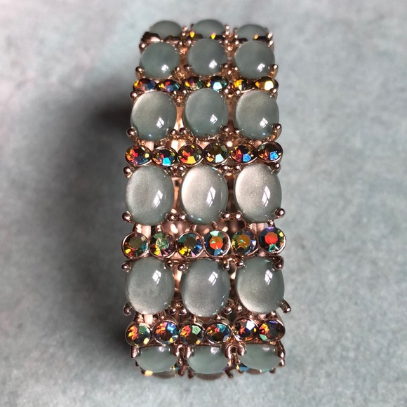 🌞❤️Stunning Crystal & Iridescent Bead Bracelet! - Picture 5 of 8